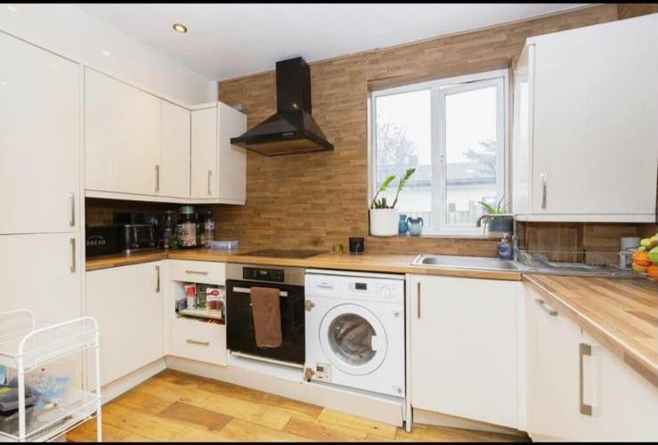 3 Bedroom Semi-Detached to Rent in London, IG5 0QF