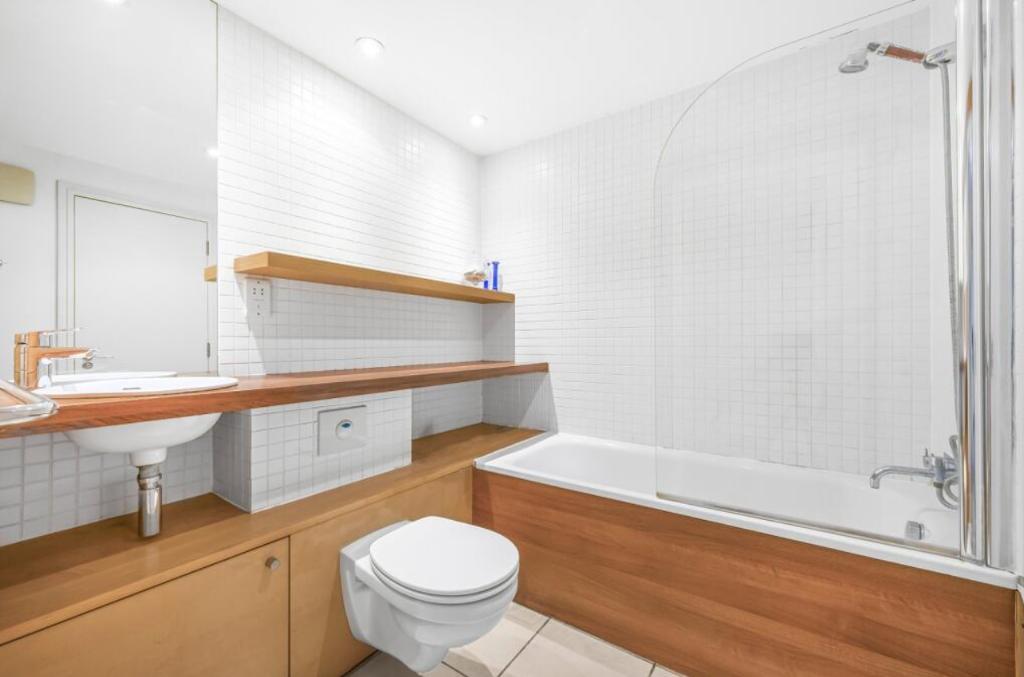 2 Bedroom Flat to Rent in Millenium Village, O2, SE10 0SW