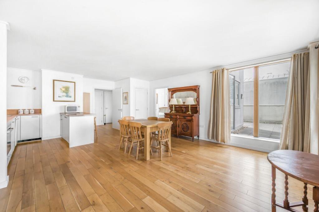 2 Bedroom Flat to Rent in Millenium Village, O2, SE10 0SW
