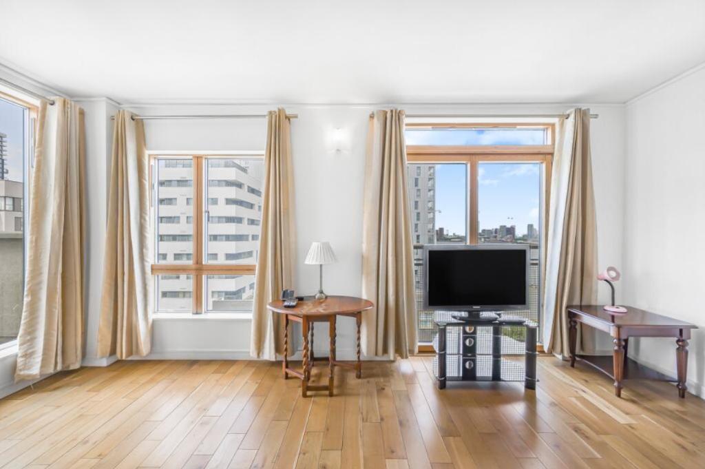 2 Bedroom Flat to Rent in Millenium Village, O2, SE10 0SW