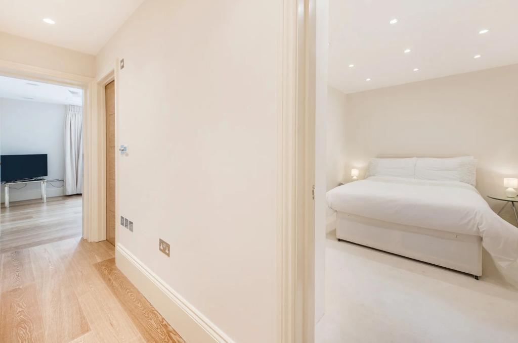 1 Bedroom Apartment to Rent in Fulham Broadway, SW6 7EW
