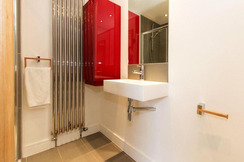 2 Bedroom Apartment to Rent in London, EC2A 3PR