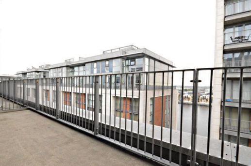 3 Bedroom Flat to Rent in Royal Victoria Docks, E16 1AJ