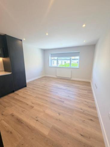 2 Bedroom Flat to Rent in Beckenham, BR3 5JE