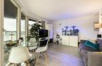 2 Bedroom Flat for Sale in Canary Wharf, South Quay, E14 8JX