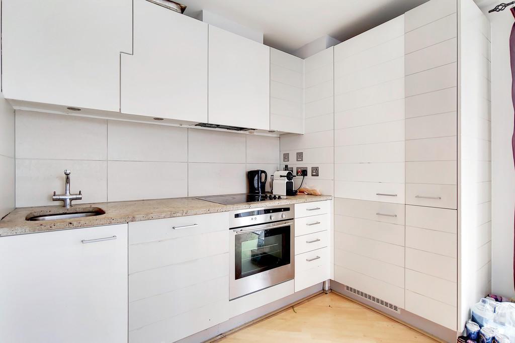 2 Bedroom Apartment for Sale in Canary Wharf, E14 8JR
