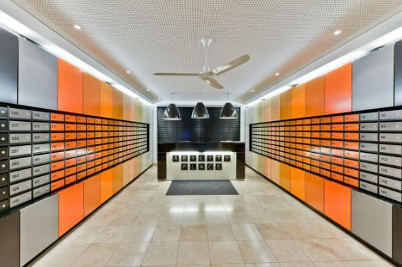 Studio for Sale in Canary Wharf, South Quay, E14 9DF