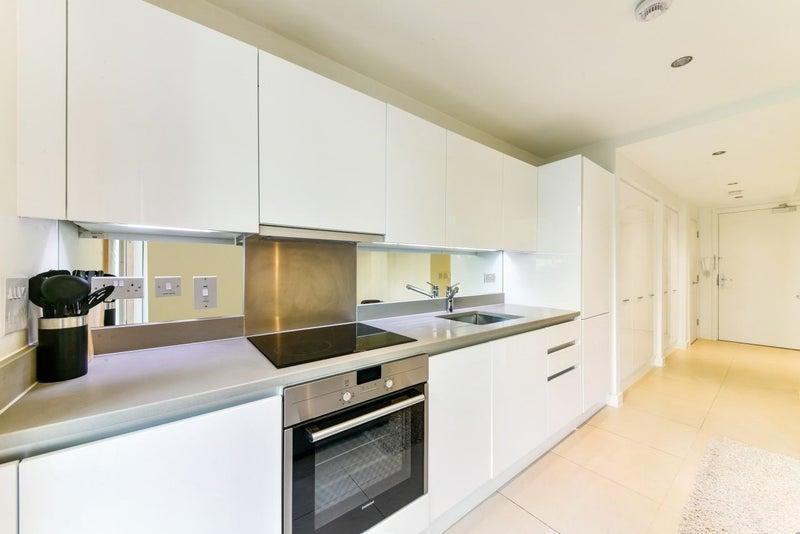 Studio for Sale in Shadwell, Wapping, Tower Hill, E1W 3AR