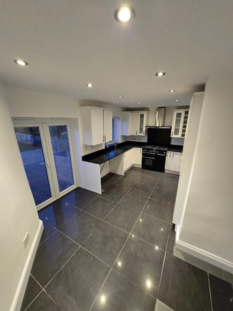3 Bedroom Detached to Rent in Ilford, IG3 9DB