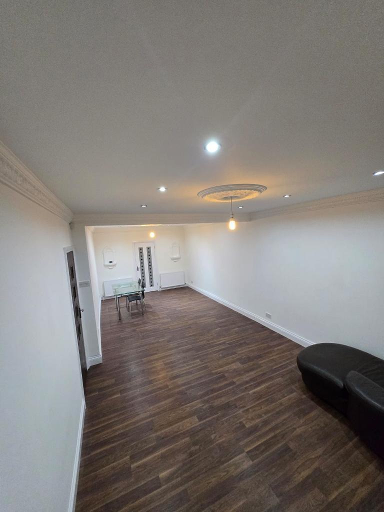 3 Bedroom Detached to Rent in Ilford, IG3 9DB