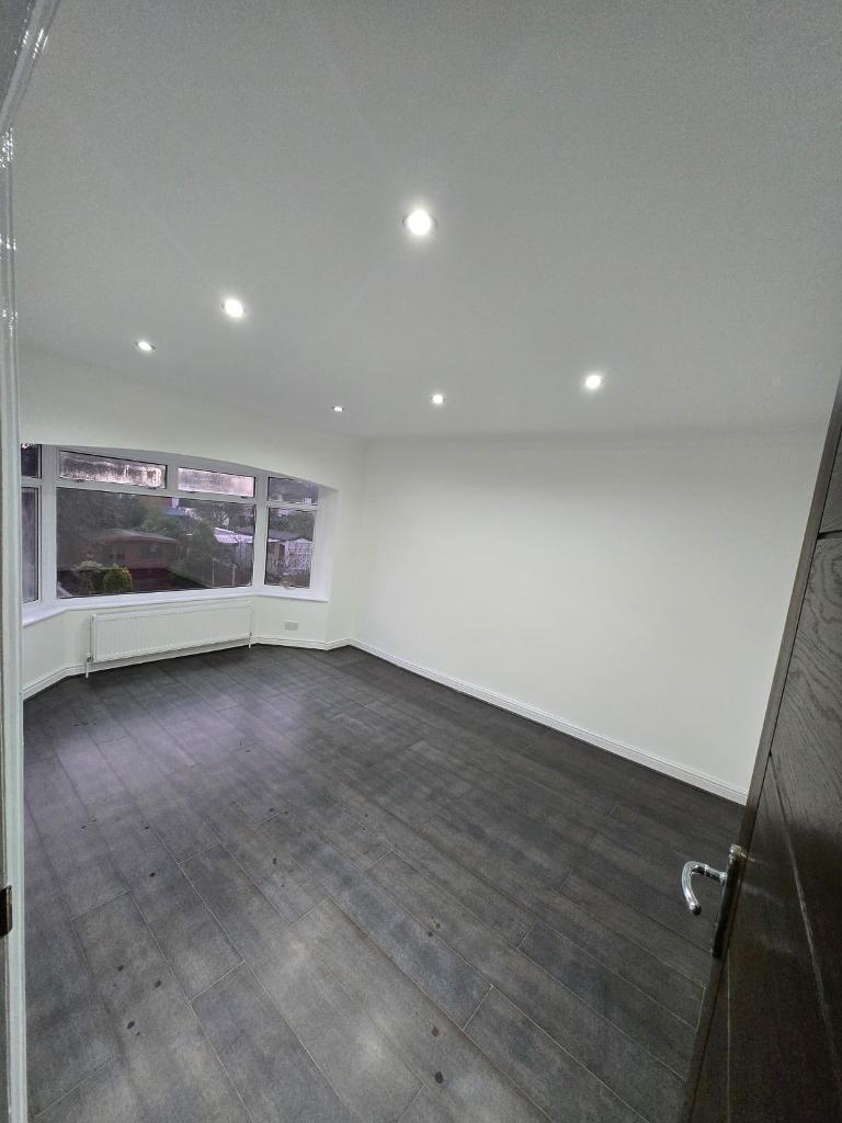 3 Bedroom Detached to Rent in Ilford, IG3 9DB