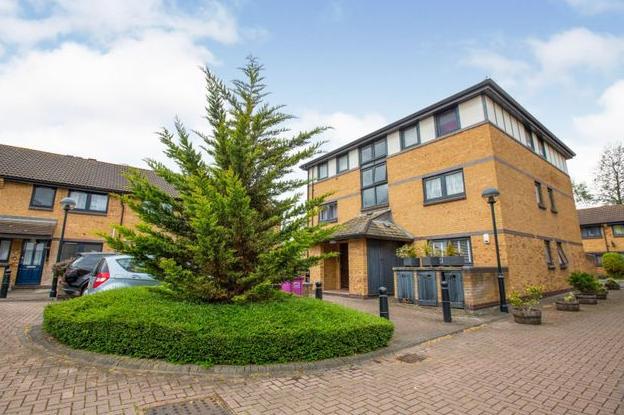 Taeping Street, Isle Of Dogs, Mudchute, Canary Wharf, South Quay, London, E14 9UT