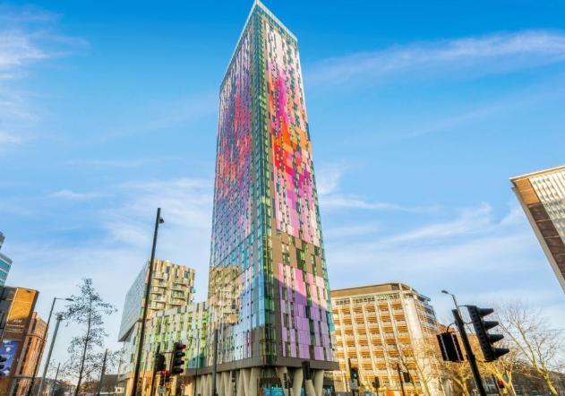 3905 Pinnacle Apartments, 11 Saffron Central Square, Croydon, London, CR0 2GE