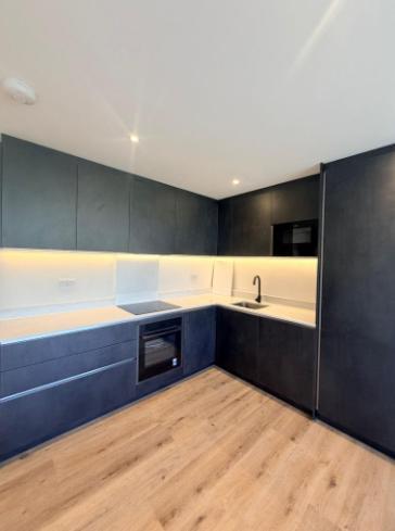 10 Otterburn House, 8 Bromley Road, Beckenham, London, BR3 5JE